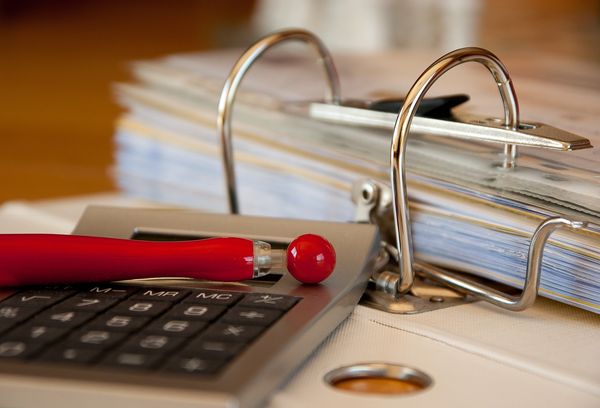 vd office-classeur-calculatrice vd office- saint-omer-secretaire independante-crayon-calculatrice-classeur